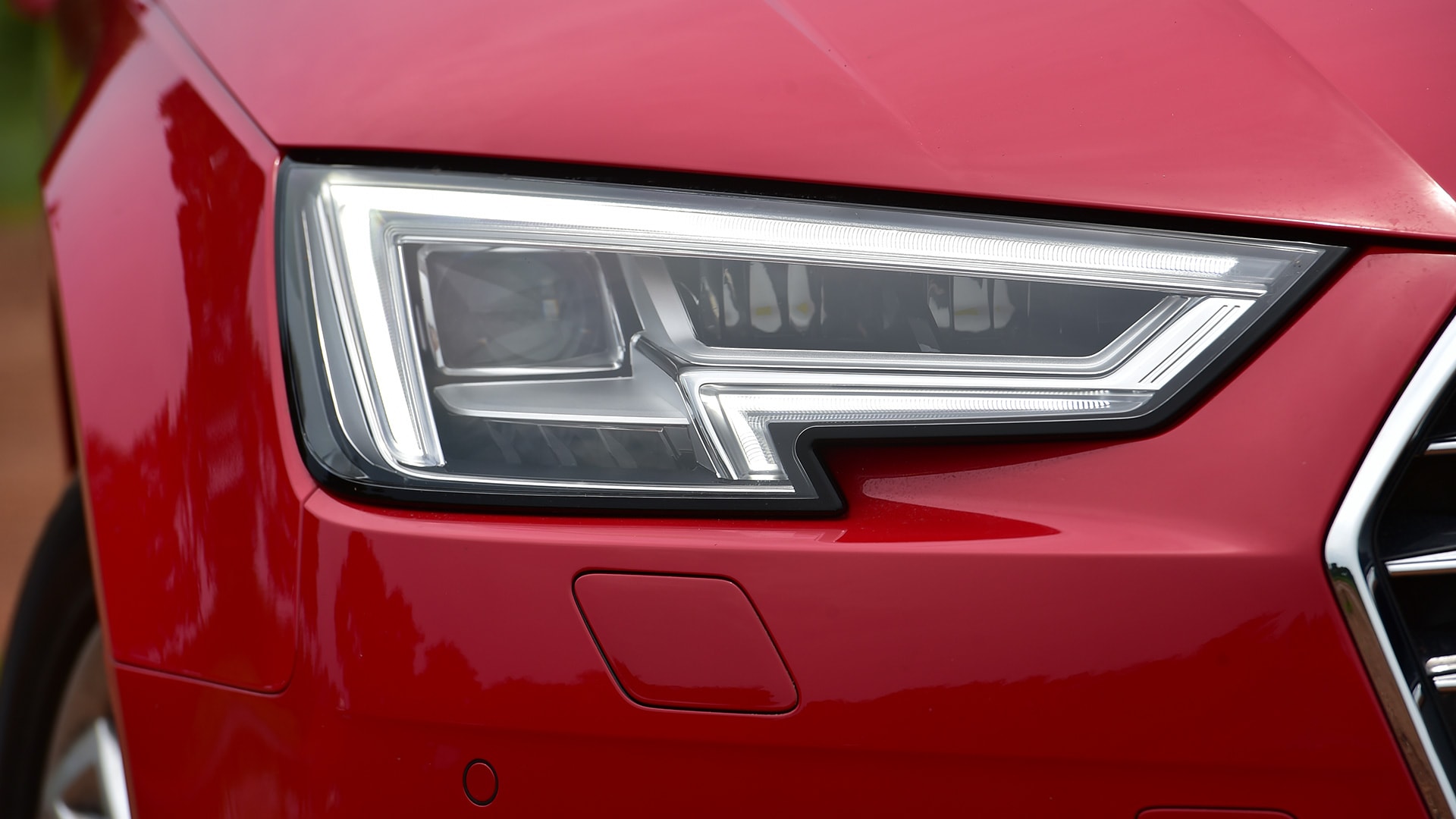 Audi A4 2016 30 TFSI Technology Exterior